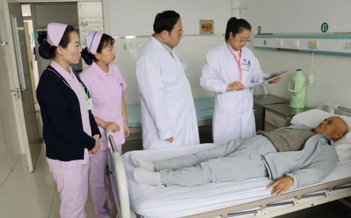 医学生聊天记录曝光,对护理专业的学生言辞讥讽,惹网友众怒