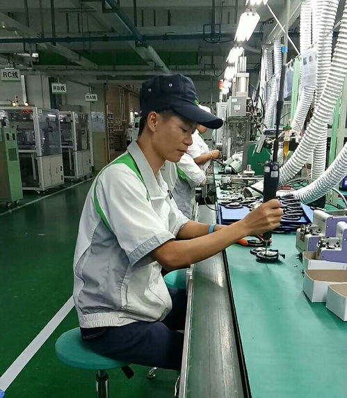 重点医科大学退学,36岁进工厂打3000的工,他都经历了什么